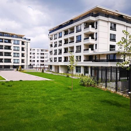 Business And Leisure Apartments In Mladost 2 With Free Garage Sofia Zewnętrze zdjęcie